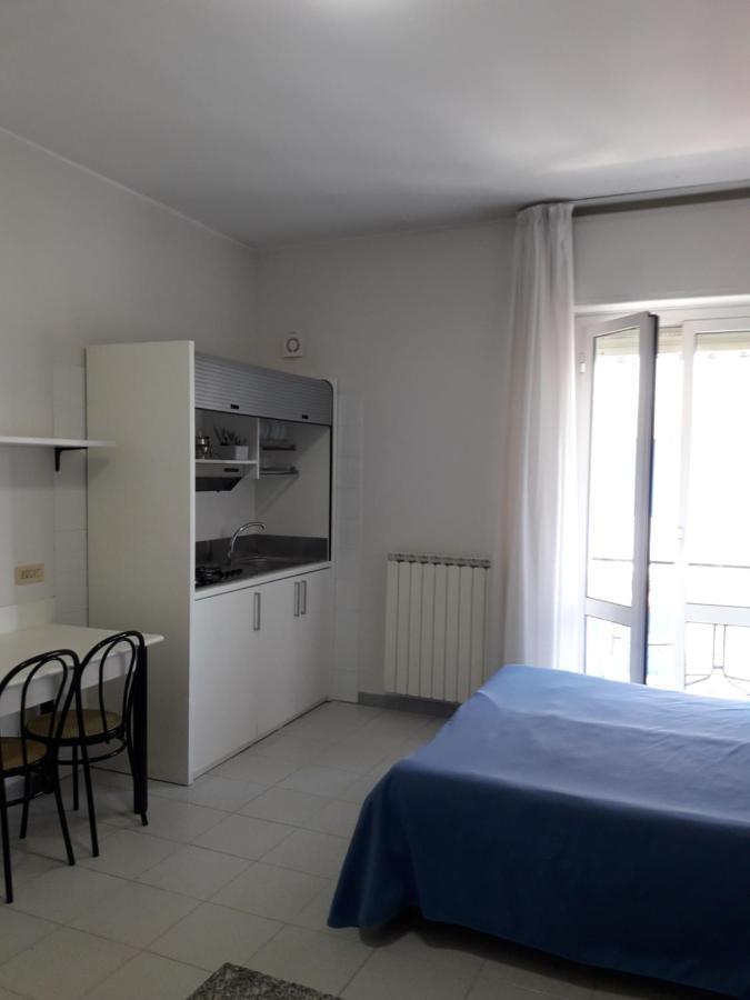 Hotel Residence Mediterraneo Diano Marina Exterior photo
